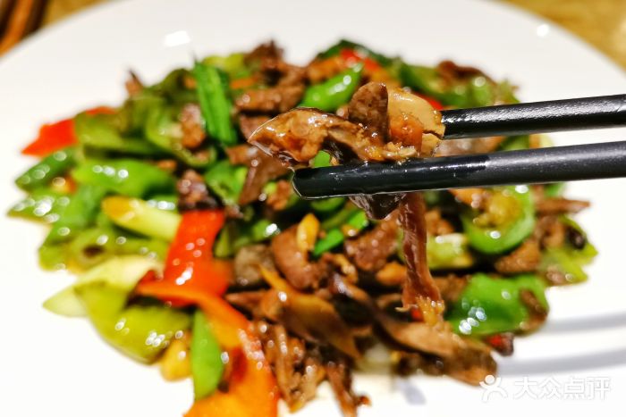 新梅里鹅饭店(万达广场店)尖椒爆炒鹅杂图片