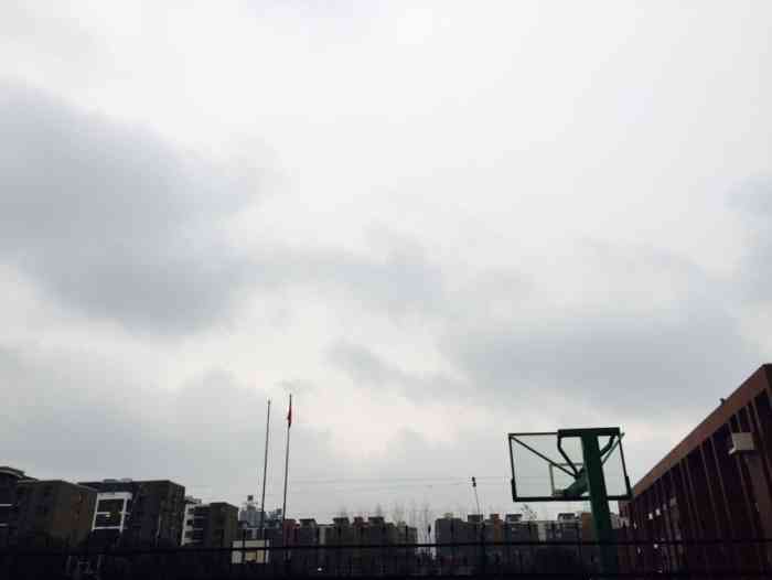 育红万科小学-"育红万科小学,这座学校,他坐落在无锡市滨.