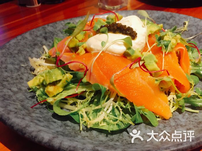 theisles小岛鱼薯fish&chips(来福士广场长宁店)三文鱼牛油果鱼子酱