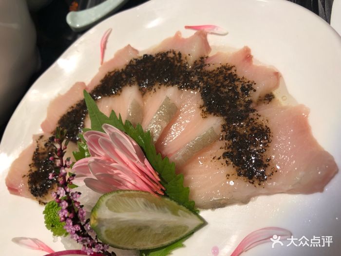 响丼丼鱼生饭の专门店(花城汇店)黑松露手切鲷鱼刺身图片 第772张