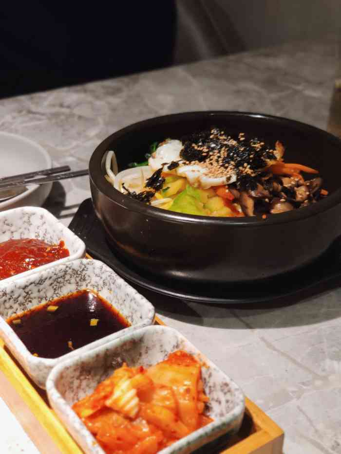 桔梗谣韩国餐厅(普罗店)-"算在这个商场里人气最足的.