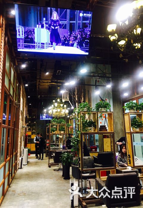 feel 国际美发沙龙 网红店(方恒购物中心店)图片 第12张