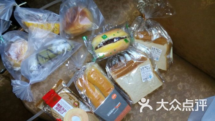 面包甜点 澄海区其他 华荣西饼屋(建阳店) 团购点评