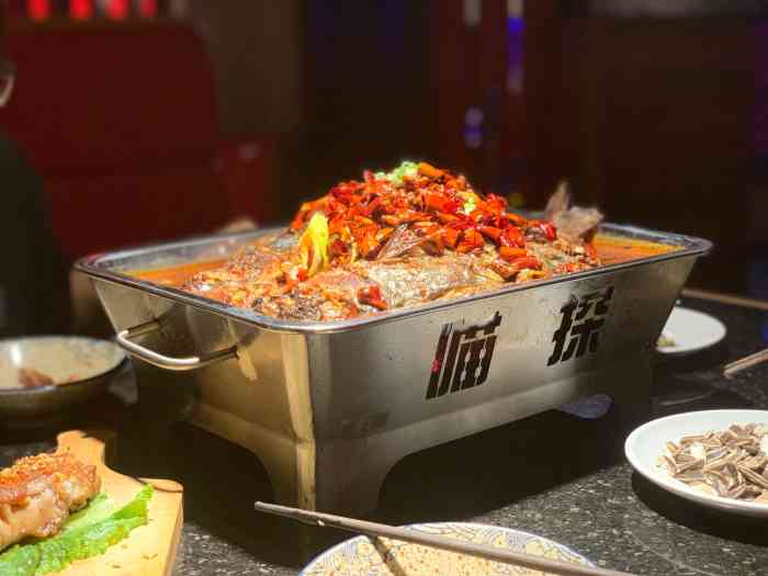 喵探豆花烤鱼(翠园街店"前些日子,和好友一起去喵探碳烤全鱼,这家.
