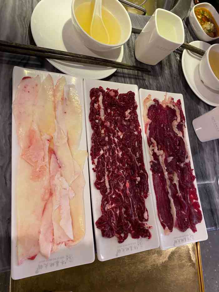 汕头牛基地鲜牛肉火锅(新街口店)