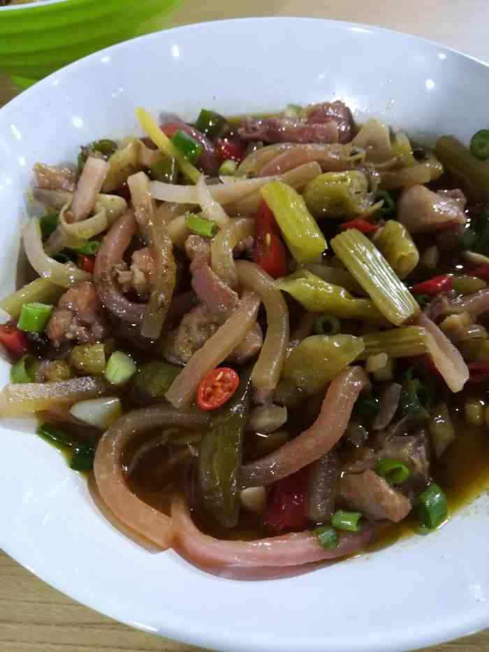 小杜鸡肠.酸萝卜鸡.鸡杂(小寨店)