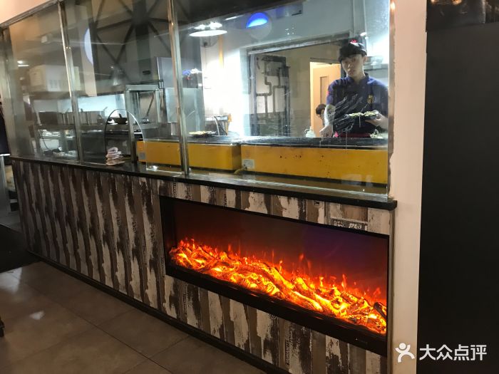 蚝匠海鲜烧烤(金科双楠店)透明厨房图片