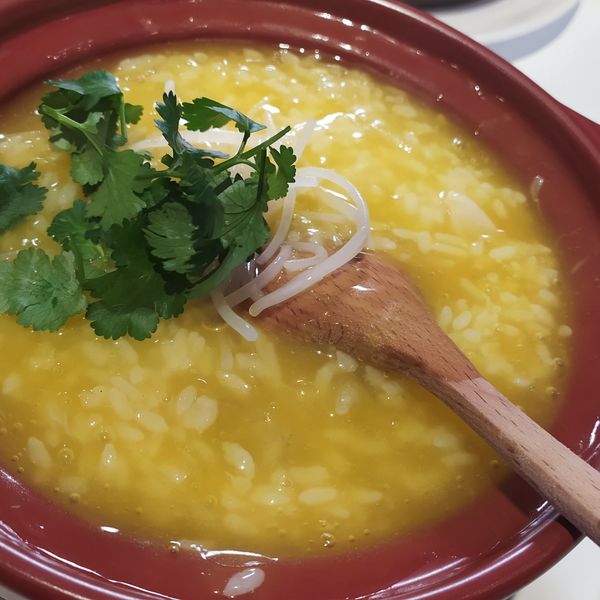 金汤鱼翅捞饭 ￥ 99