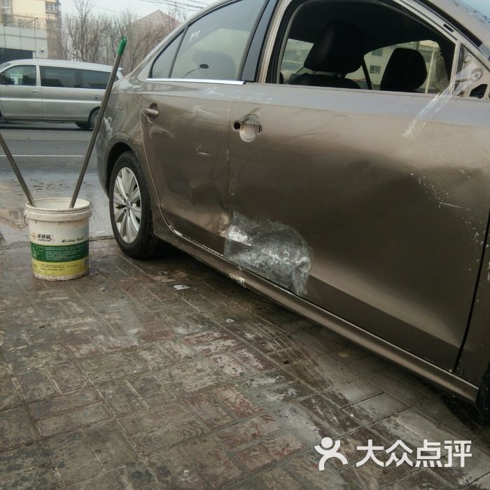 津恒汽车维修钣金喷漆