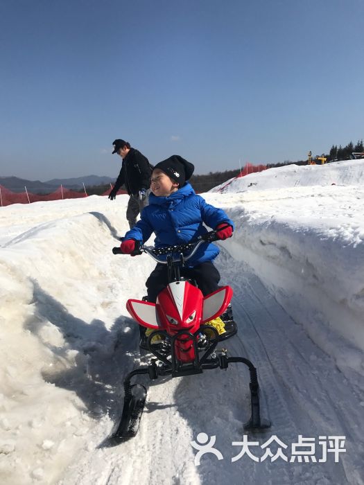 鳌山滑雪场图片 - 第1张