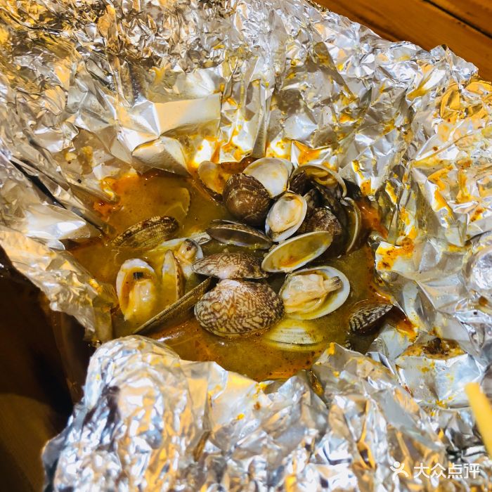 早就听说食宝街二期开业了,没有吸引的吃食.