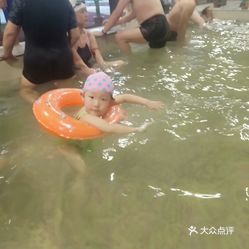 龙洋温泉游泳馆