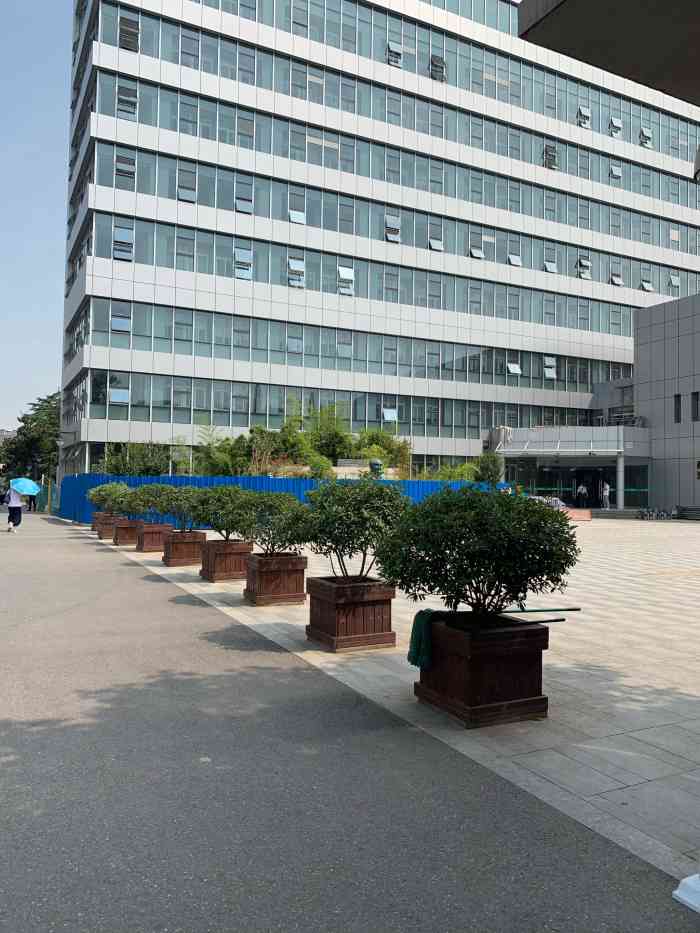 中国医学科学院皮肤病医院-"【位置】位于蒋王庙街12