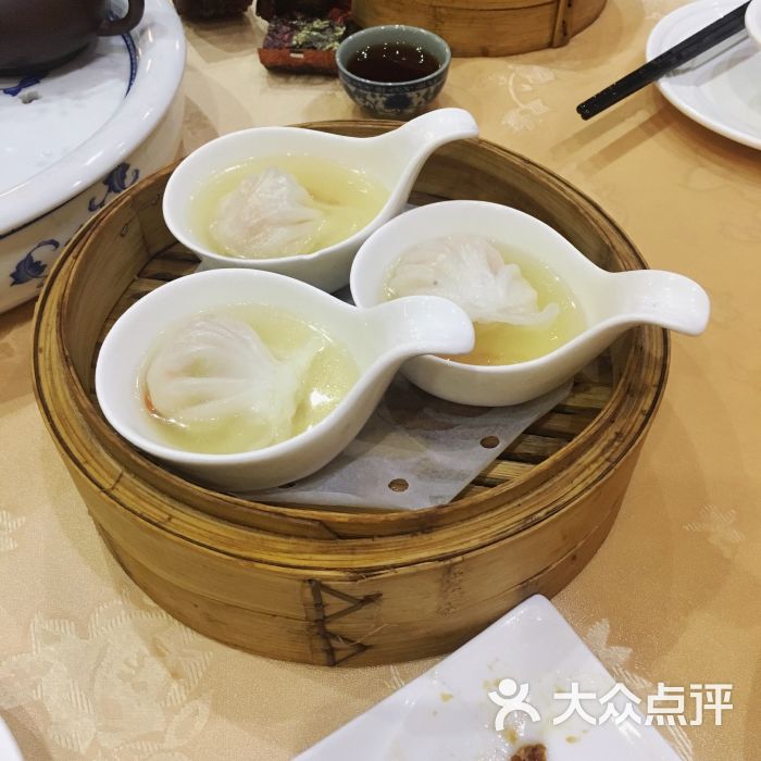 参汤虾饺
