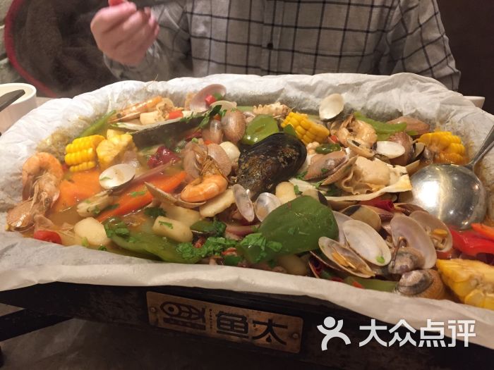 纸包海鲜什锦