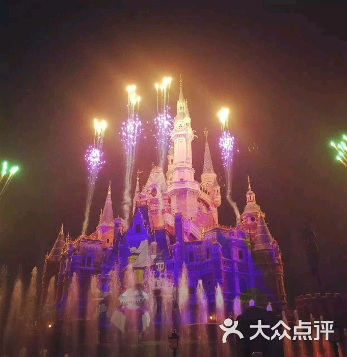 上海迪士尼度假区城堡夜景2图片 - 第2张