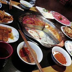 董家湾火锅人均消费_火锅卡通图片(2)