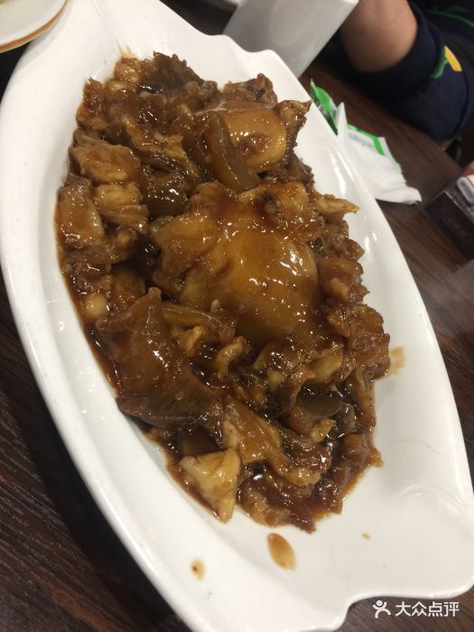 杨氏壹锅红烧牛窝骨图片