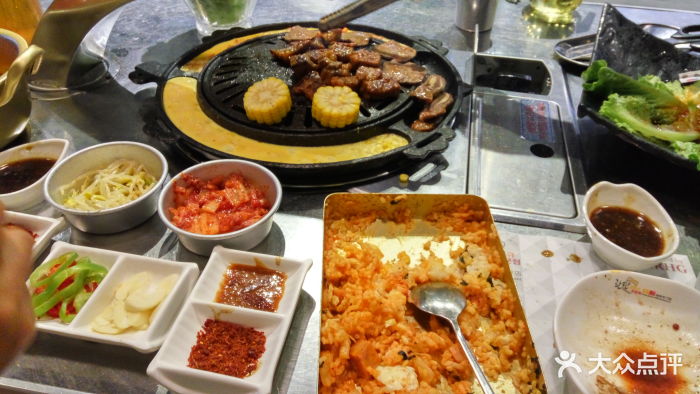 韩国菜里面最喜欢吃的就是烤肉了,嘿嘿….-韩