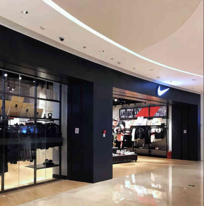 nike(龙湖西溪天街店)-"每次遇到耐克店都会走不动路