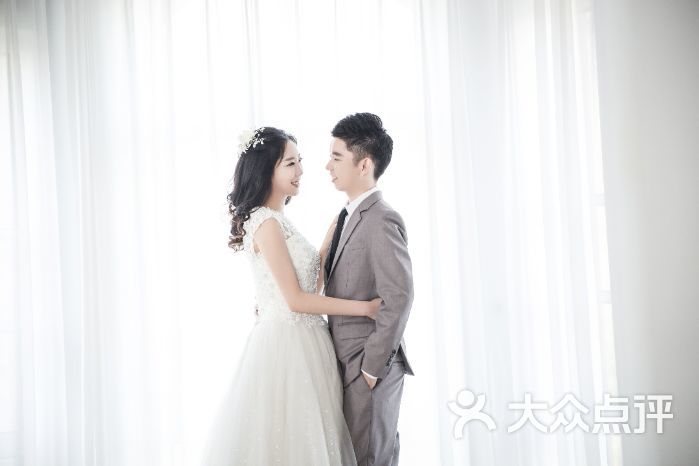 s婚纱摄影_婚纱摄影(2)