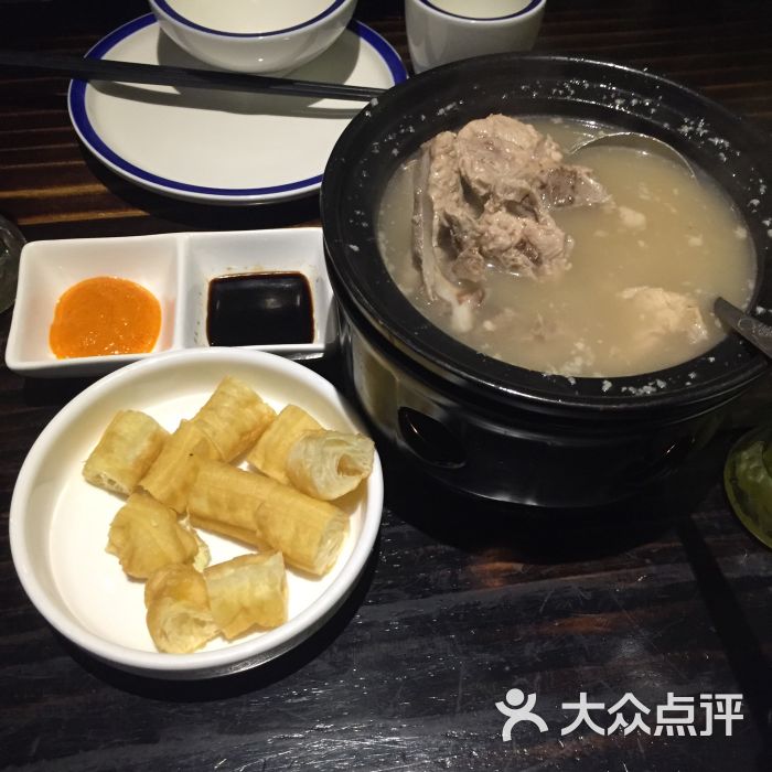 新加坡肉骨茶