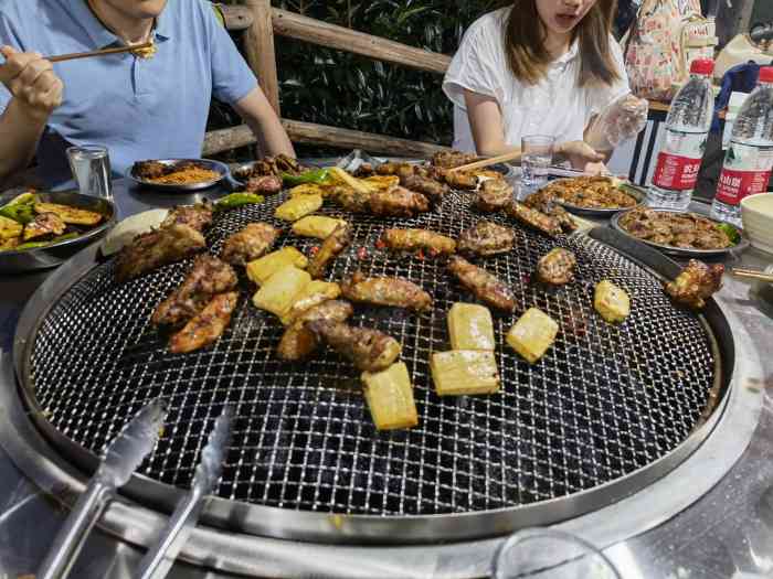 斗碗寨悬崖烧烤-"位置在木耳方向 跟着商家定位走很 .