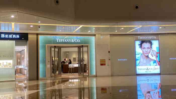 tiffany&co.(万象城店)-"服务很赞,店面很大很明显.第