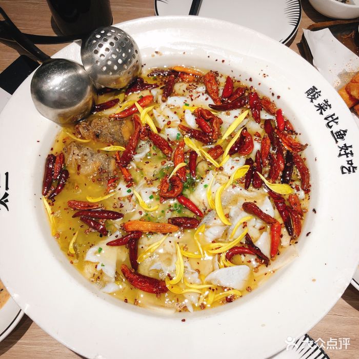 太二酸菜鱼(滨江宝龙城店)老坛子酸菜鱼图片