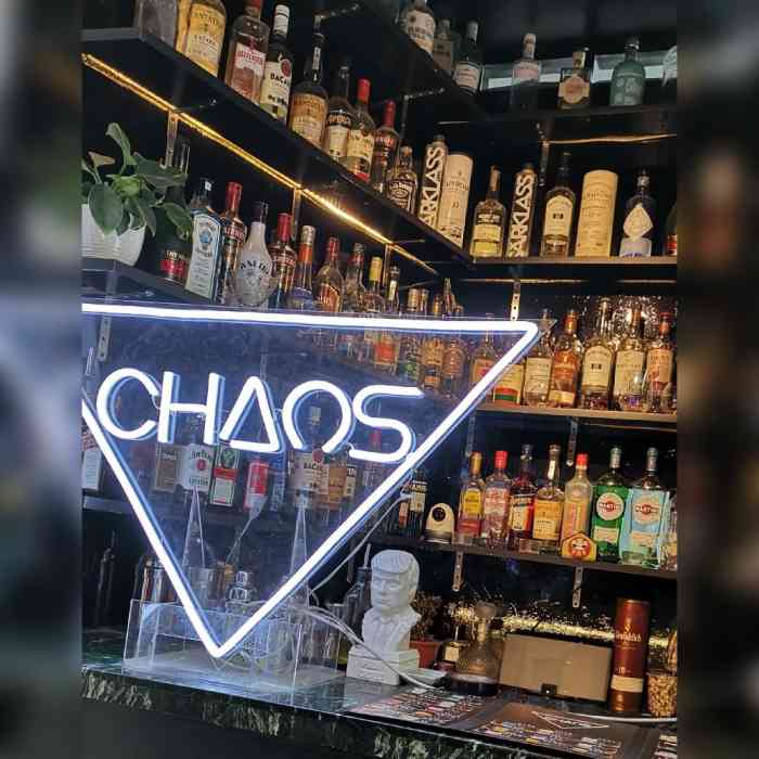 chaos(新源里店)-"公司楼下新开的,全帝都最小的酒吧