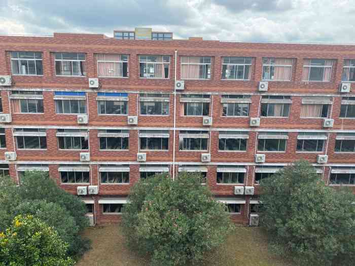 上海杉达学院(金海校区)