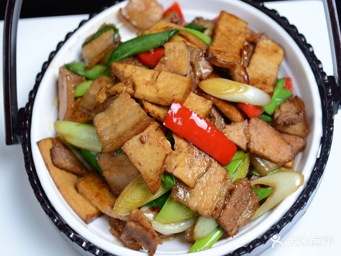 青蒜香干炒肉片