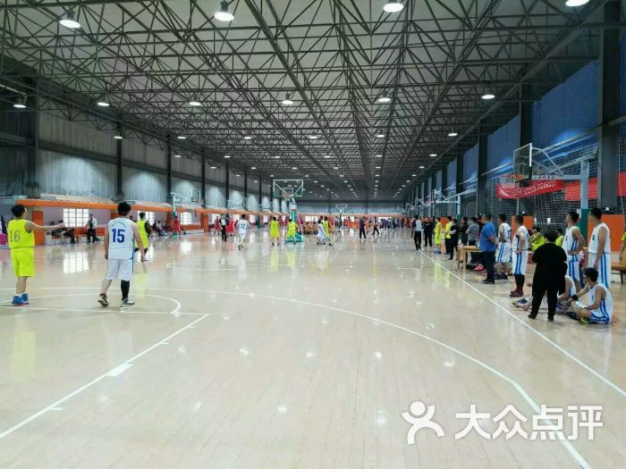 星奥体育篮球俱乐部-图片-济南运动健身