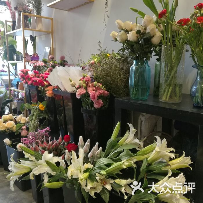 一朵花艺鲜花店