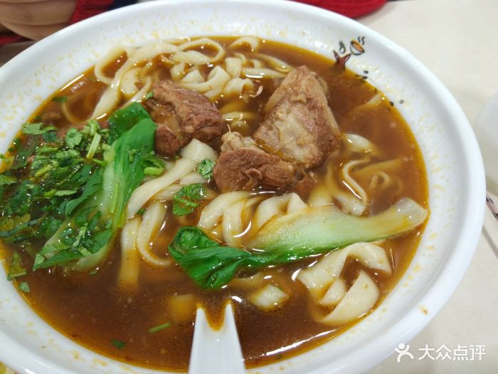 晋小二刀削面(中华路店)醇香排骨面图片 - 第1张