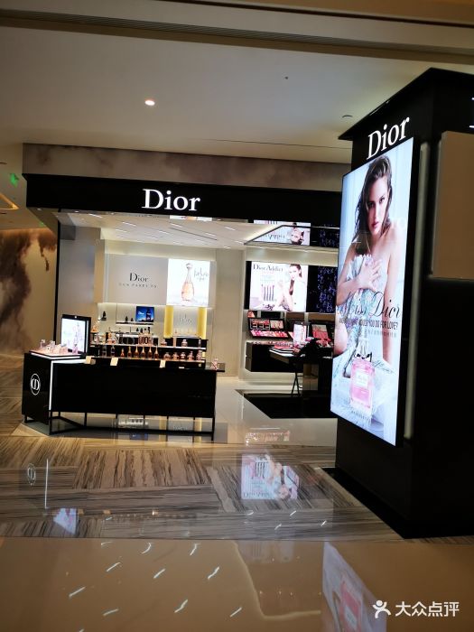 dior迪奥(银泰in99店)门面图片