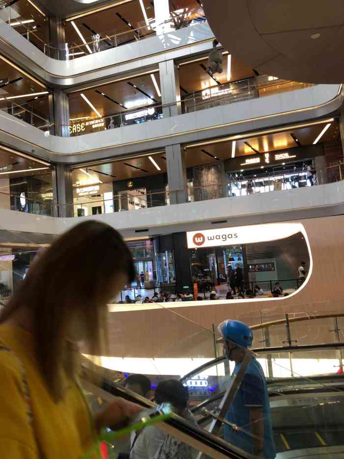中海环宇荟购物中心-"中海环宇荟购物中心位于地铁十号线安贞门站.