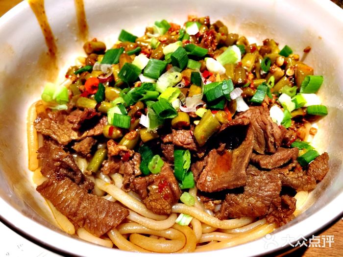 隆小宝(三里屯soho店)爆炒牛肉拌粉图片