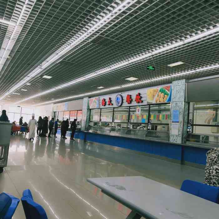 中国海洋大学-第2食堂-"海大的第二食堂位于教学区和北区宿舍楼之间.