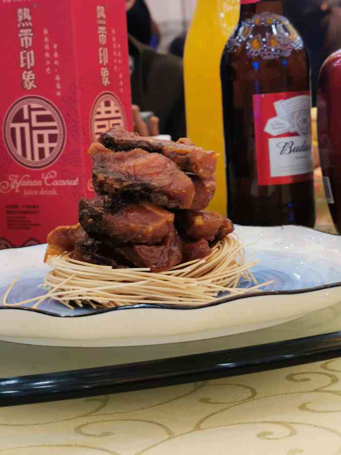 荷园饭店"园林式餐厅,小桥流水古色古香,很有特色-大众点评移动版