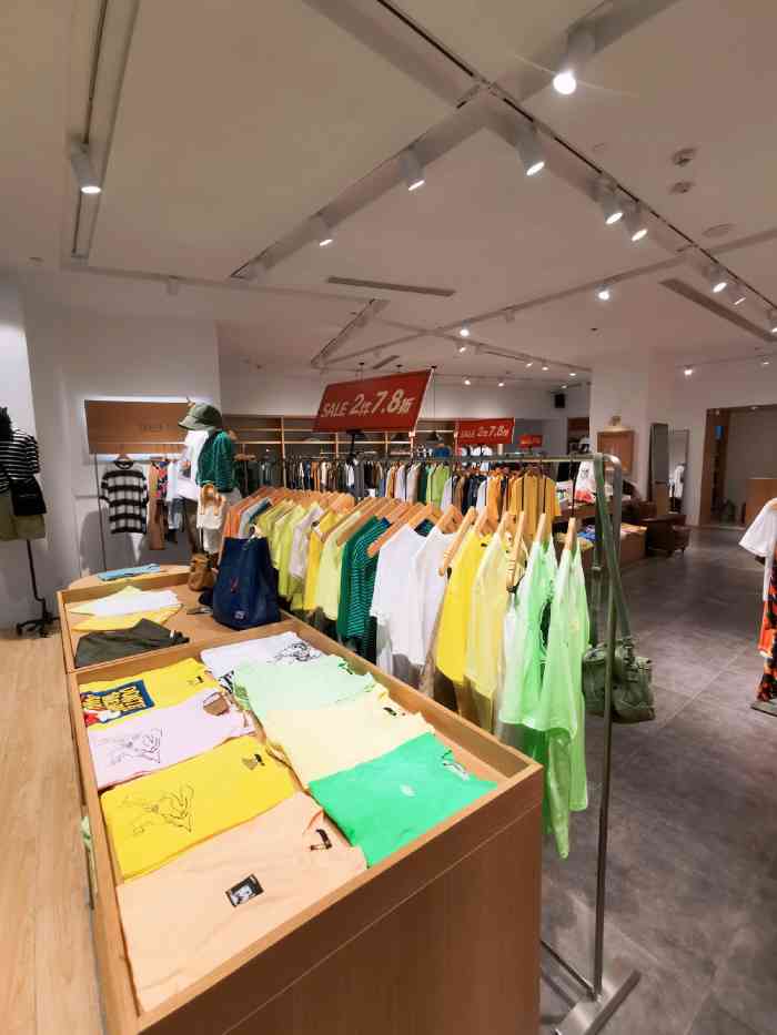 橡皮eraser store(领秀城店)-"橡皮服装店位于领秀城