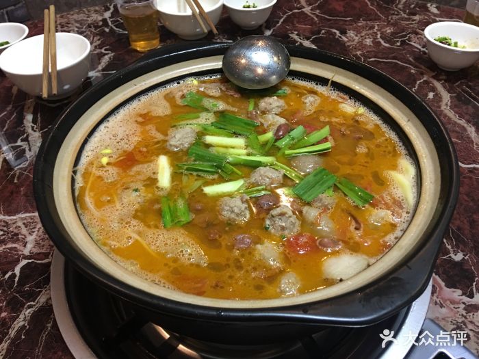 贵阳特色豆米火锅野菜馆清汤豆米火锅图片