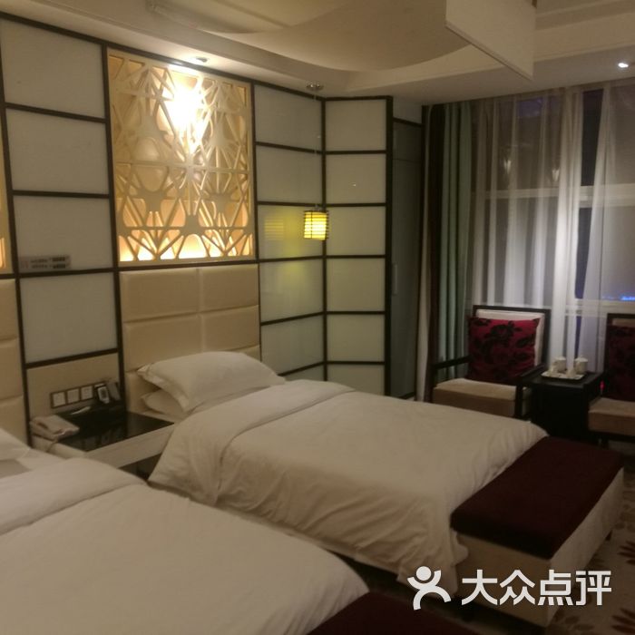 上美百合酒店