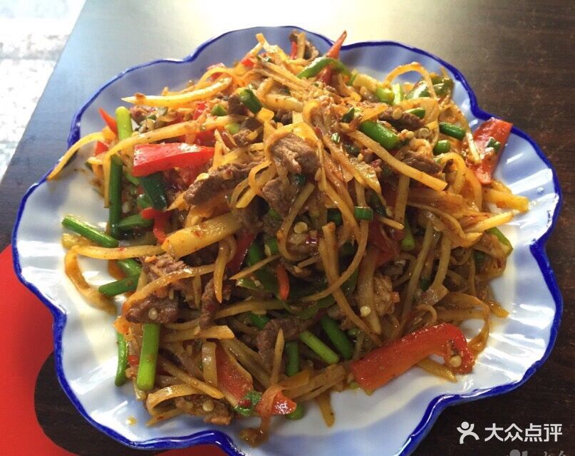 土豆丝炒黄牛肉