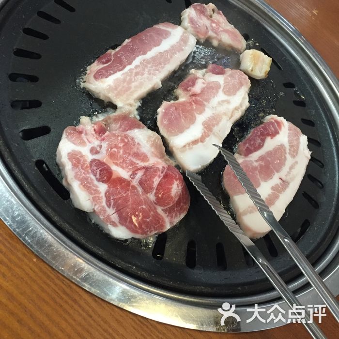 柳时镇朝鲜族炭火烤肉