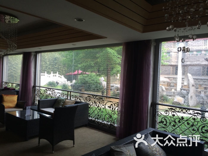 西峰山庄地址,电话,价格,预定(图)