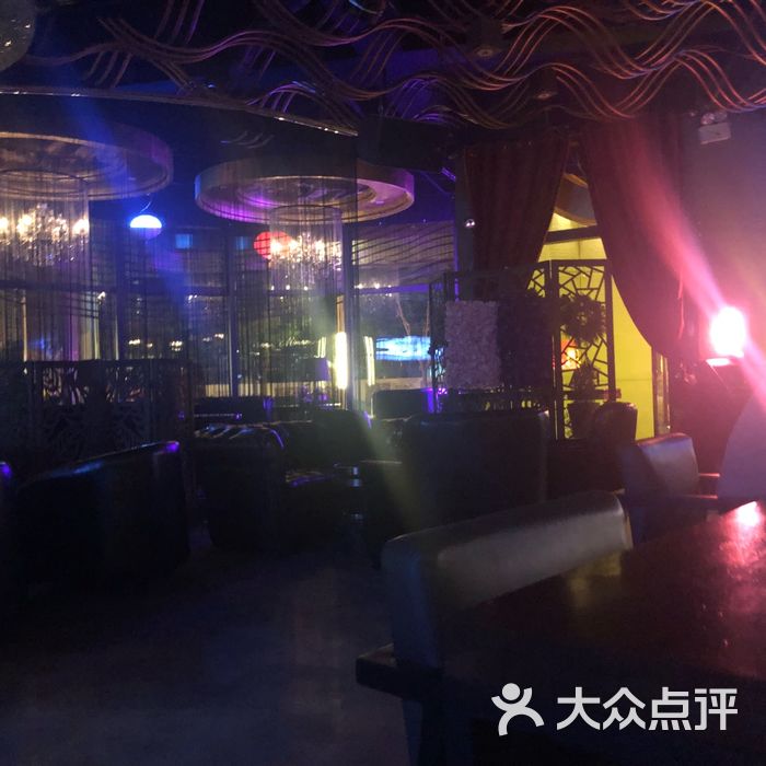 mimosa lounge
