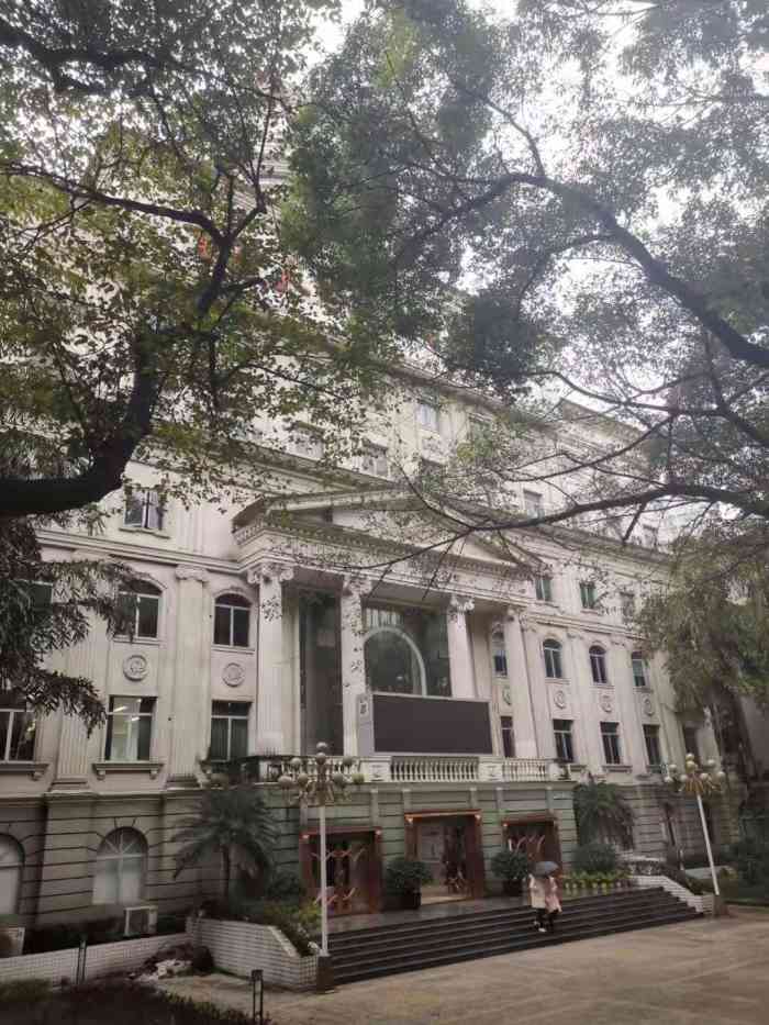 重庆大学美视电影学院-"老校区氛围比虎溪要好那么一点点哦.