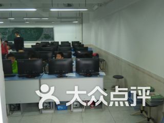 广州市第六中学-飞扬社区少年宫