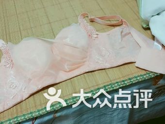 玛纱内衣_玛鲁娜性感内衣写真(2)